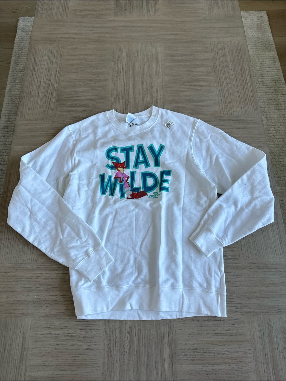 Disney Zootopia 2 Nick Wilde White Crewneck Sweatshirt "Stay Wilde" Size M
